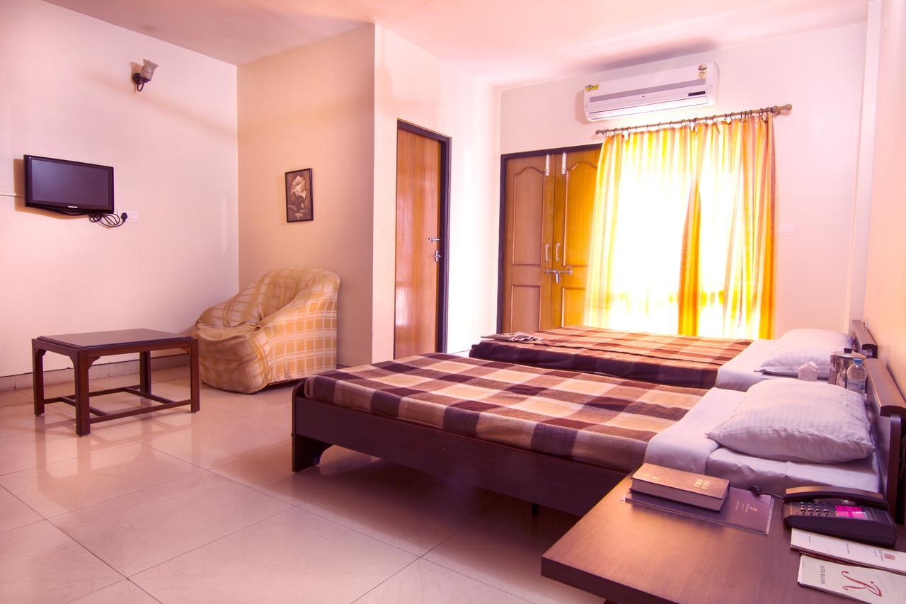 Dibrugarh Hotel Rajawas المظهر الخارجي الصورة