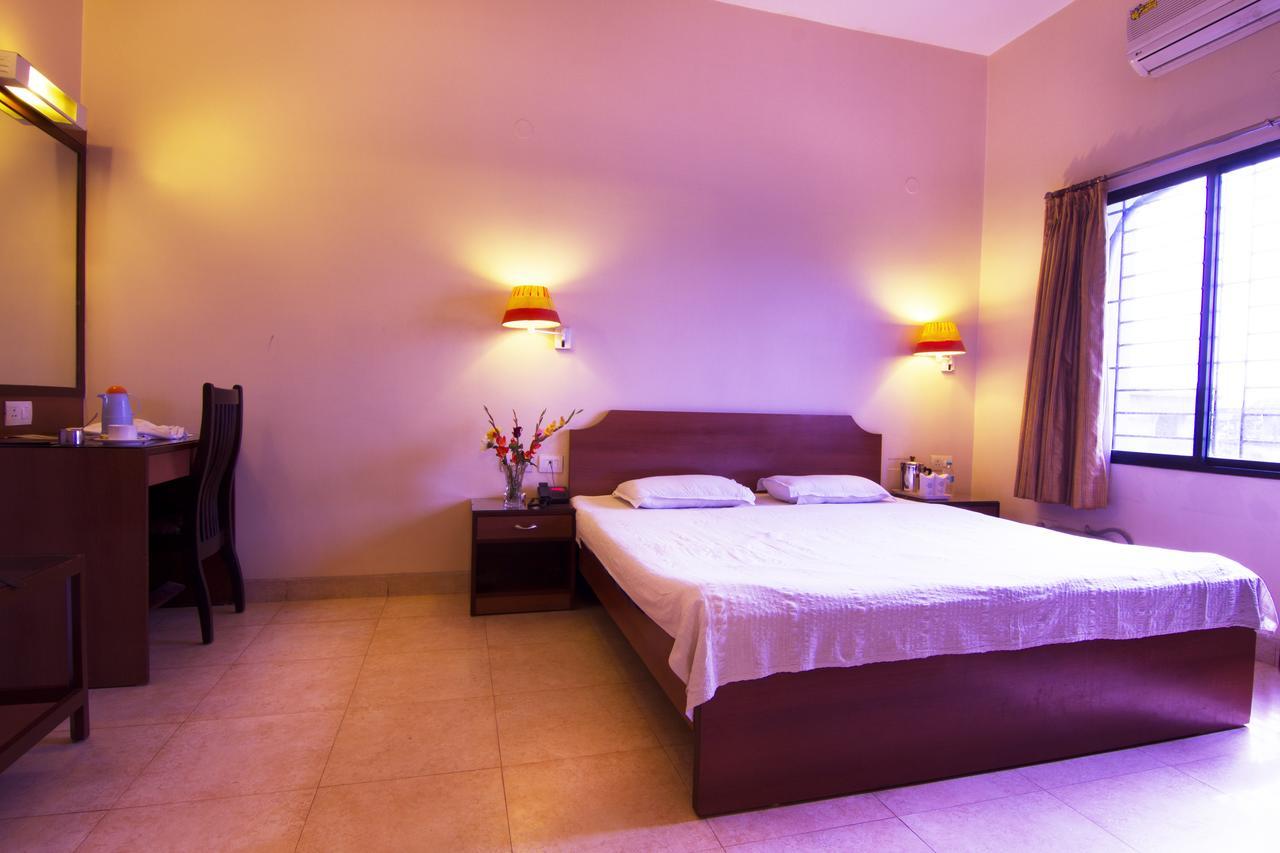 Dibrugarh Hotel Rajawas المظهر الخارجي الصورة