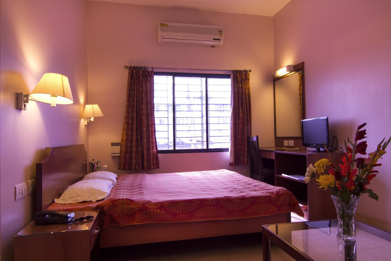 Dibrugarh Hotel Rajawas المظهر الخارجي الصورة