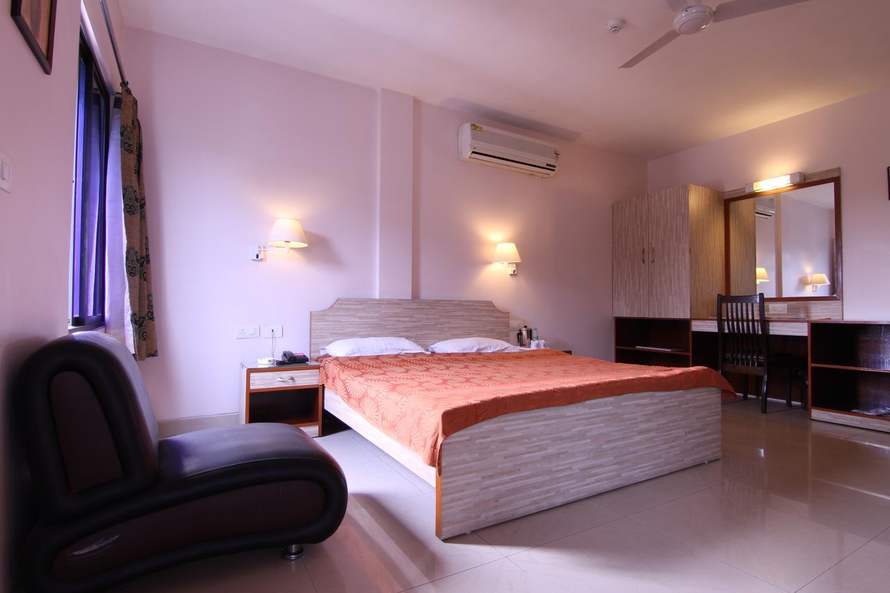 Dibrugarh Hotel Rajawas المظهر الخارجي الصورة